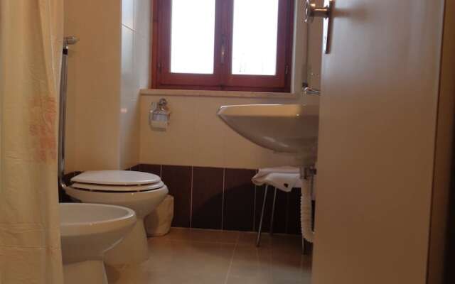 Siris Hotel