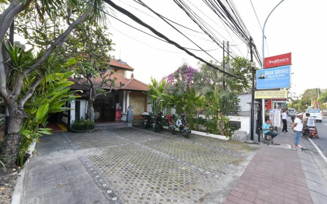 Rasa Sayang Beach Inn by RedDoorz