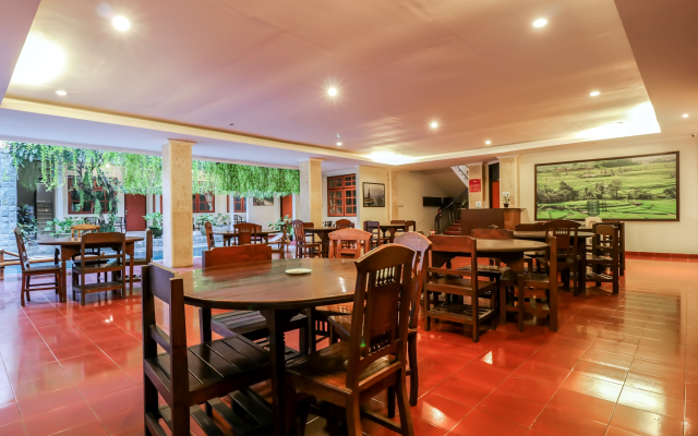 Catur Adi Putra by OYO Rooms
