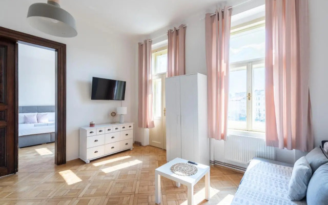 Residence Tesnov Apartment