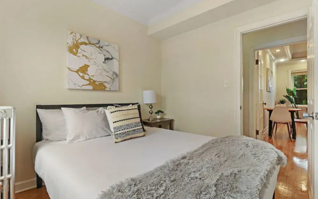 Chic 2BR Near Irving Park - Cullom D3