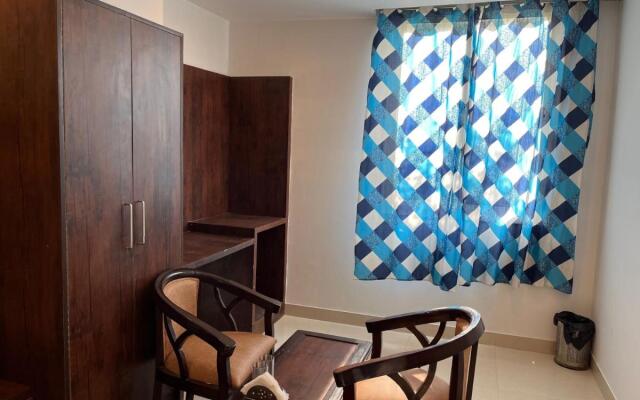 Collection O 92417 Hotel The Royal Tej Palace