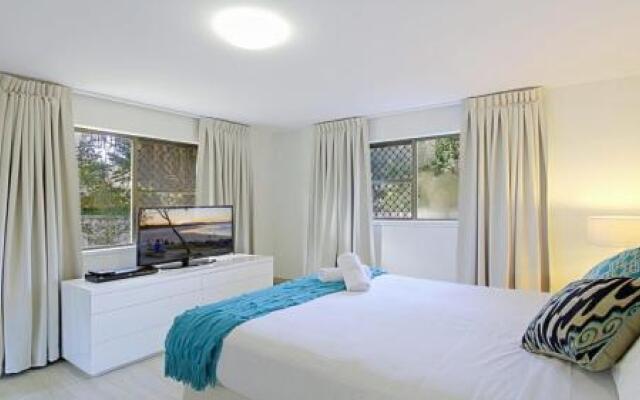 1/56 Lawson Street@Clarkes Beach