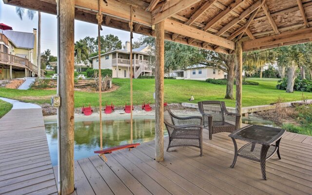 Lakefront Florida Retreat - Pool Table & Boat Dock