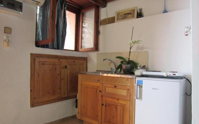 Guesthouse Chryssoula Room No1