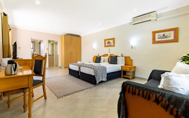 Hotel Numbi and Garden Suites