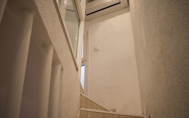 HOMEnFUN Duplex cerca de Sagrada Familia
