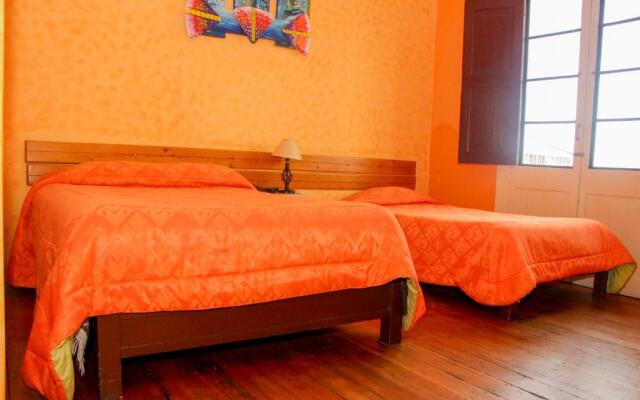 Los Balcones De Moral Y Santa Catalina Hostal