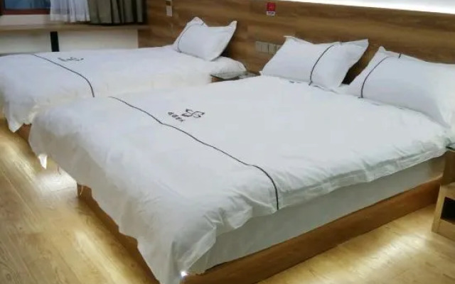 Chengjiang Ruiqi Inn