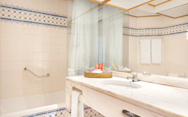 Muthu Oura Praia Hotel