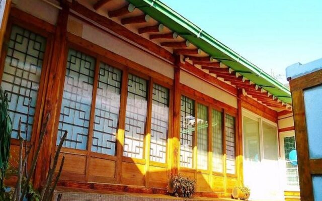 HanOK Guest House 201