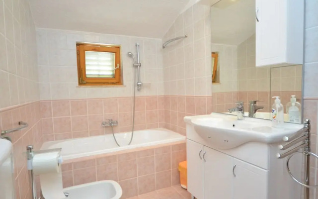 Green Oasis Family Getaway