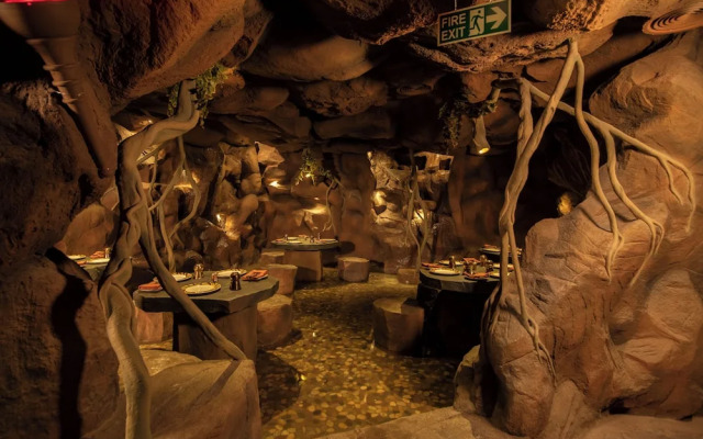 The President Hotel Kumara Park