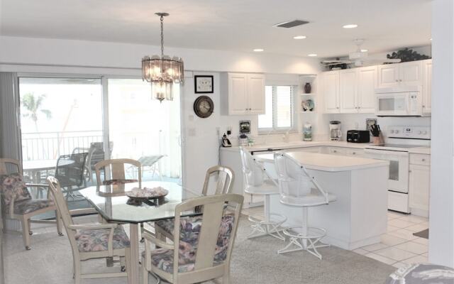 Jamaica Royale 506 - 2 Br Condo