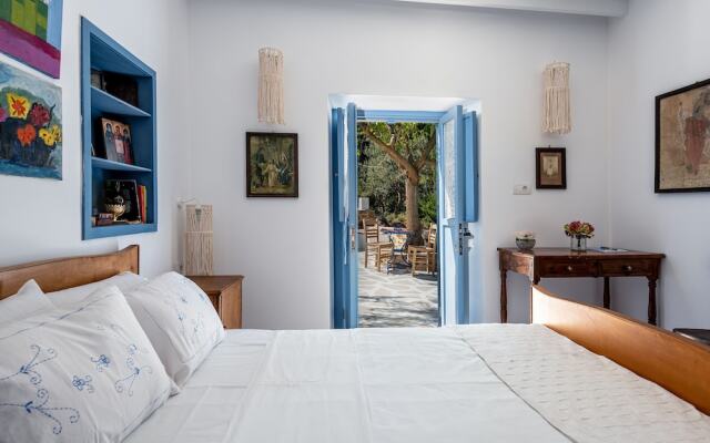 The Aegean blue country house Old Milos