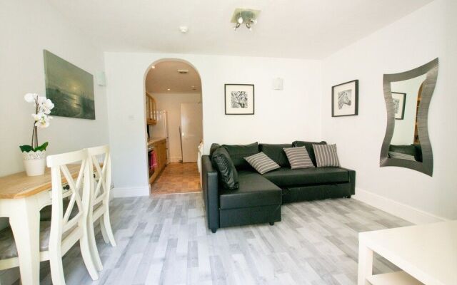 Large Garden Apartment Central Bristol