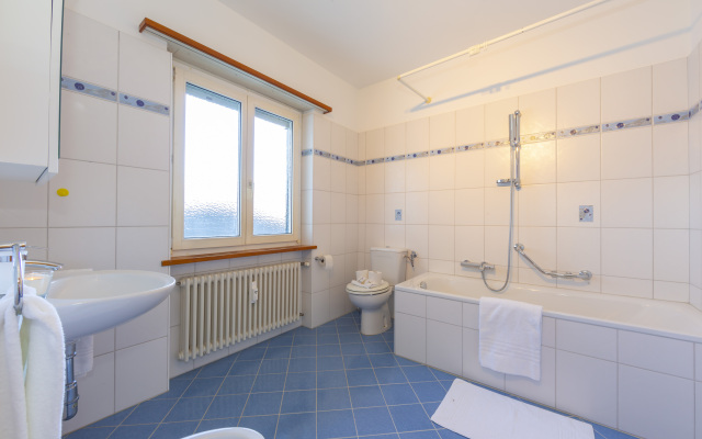 Garden on the lake 2