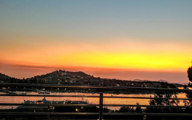 Beautiful 2 bedroom 2 bathroom sea view