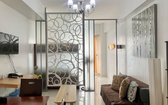 Dr. Calayan's Cozy Wind Residences Tagaytay Taal View