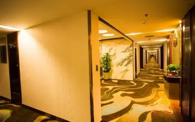 Jin Yuan Holiday Hotel