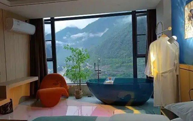 Yunshang Shanghai Hotel