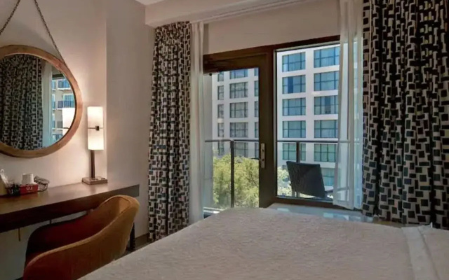 Hampton Inn & Suites by Hilton San Antonio Riverwalk