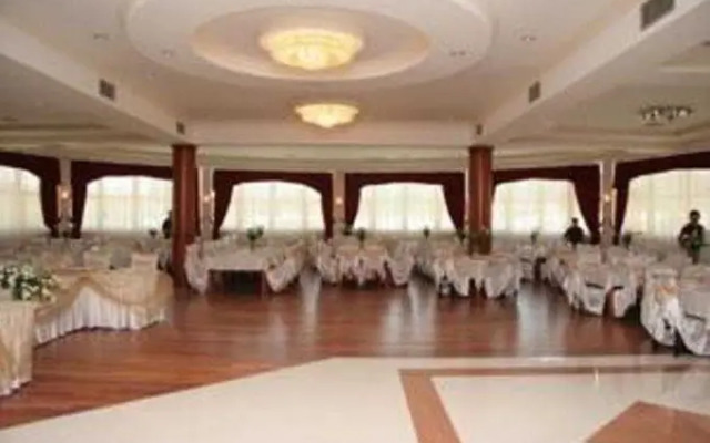 Hotel Feni