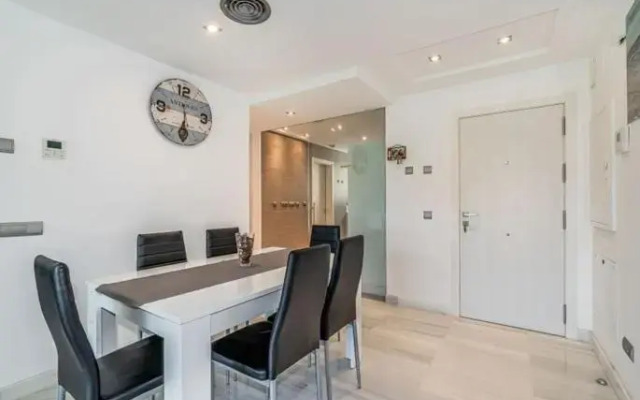 Lujoso apartamento con piscina comunitaria en la Costa del Sol