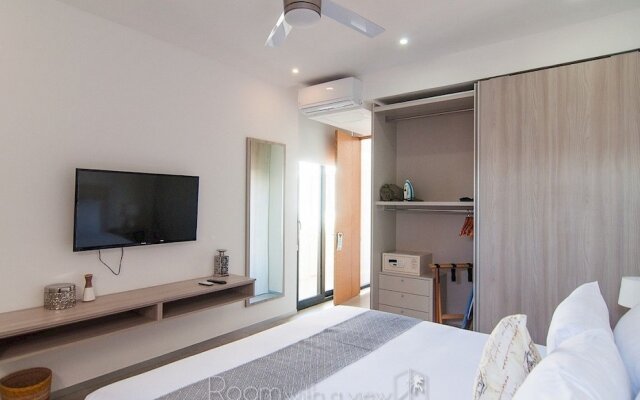 Menesse City Condo 1417