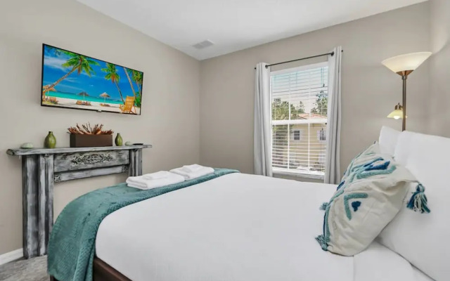 Family Oasis, Cozy Retreat With Bunk Room