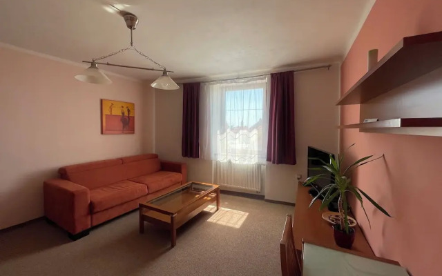 Hotel Ostrov Garni