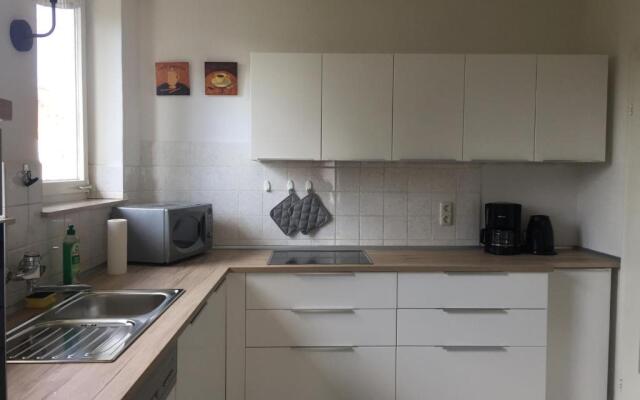 Apartment 31