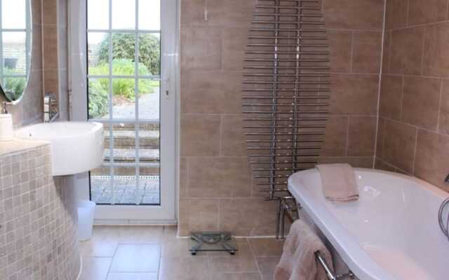 May Cottage B&B