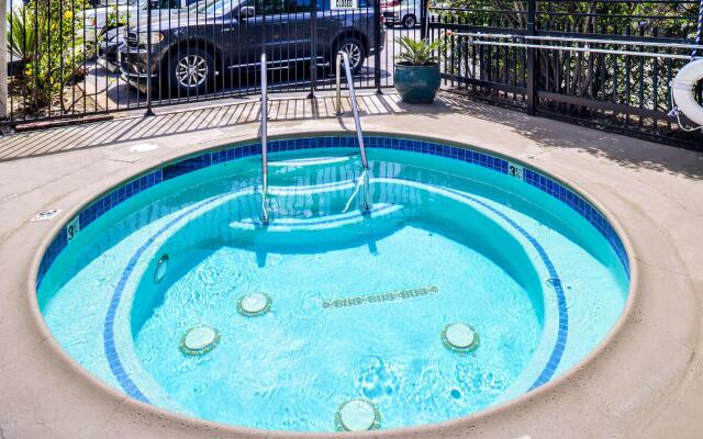 Best Western Courtesy Inn Hotel - Anaheim Resort at the Park