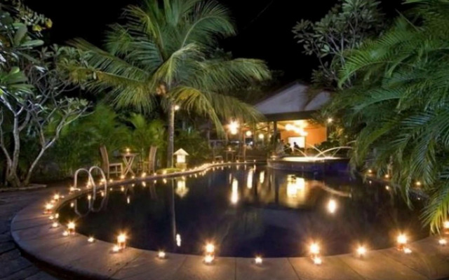 Nyiur Indah Beach Hotel