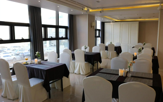 Benikea Yangsan Hotel