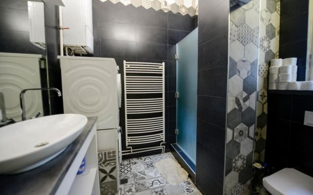 Hostel East-West