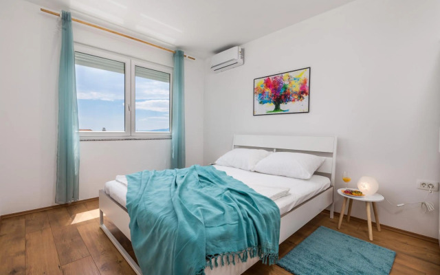 Victory Sea View Apartment