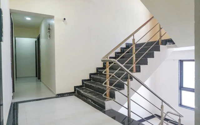 Fabhotel Emersion Residency