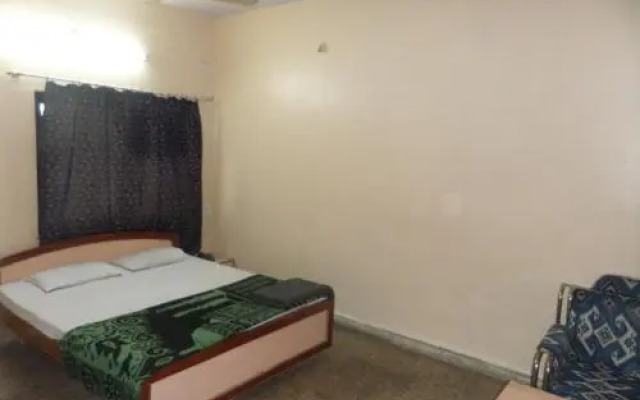 Hotel Pooja Palace