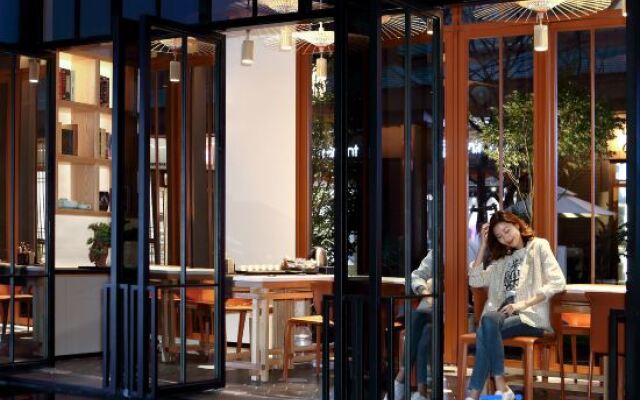 Z Hotel (Kunming Dianchi Shenghuo Meixue)