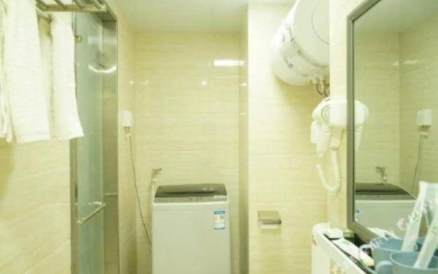 Binhai Apartment Hotel