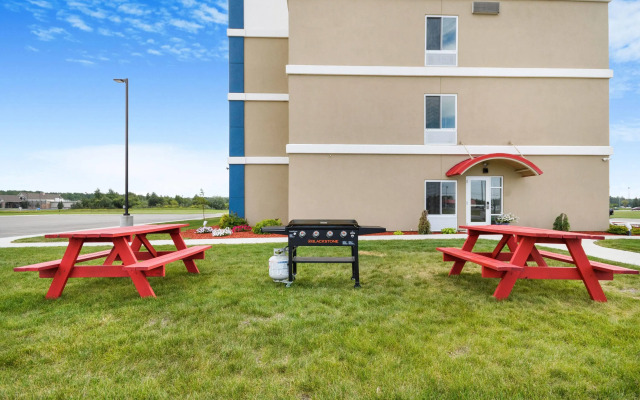 AmericInn by Wyndham International Falls