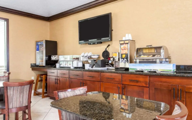 Quality Inn & Suites