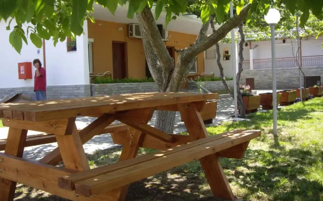 Maistrali Studios Apartments