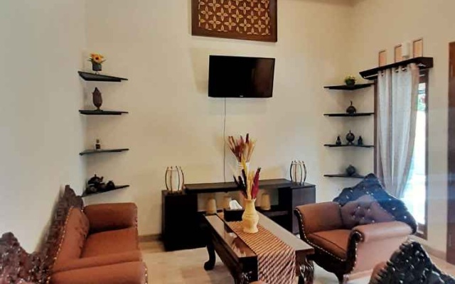 Ndalem Gendhis Villa – Guest Rooms – Karanganyar