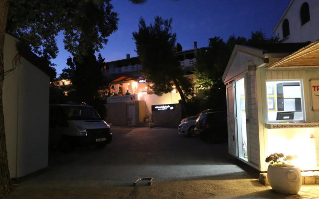 Novalja Inn 2