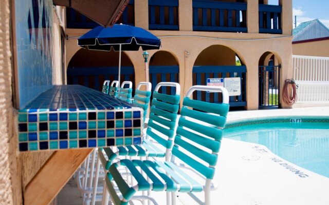 Sevilla Inn - Near Medieval Times