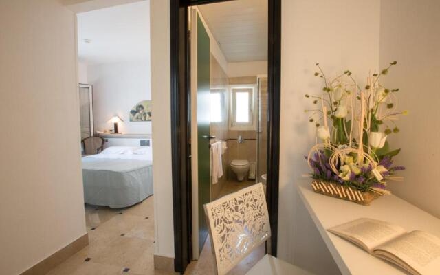 Hyencos Hotel Callyon