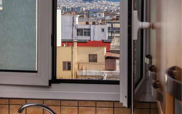 Glamour Rooftop Apartment near Athens